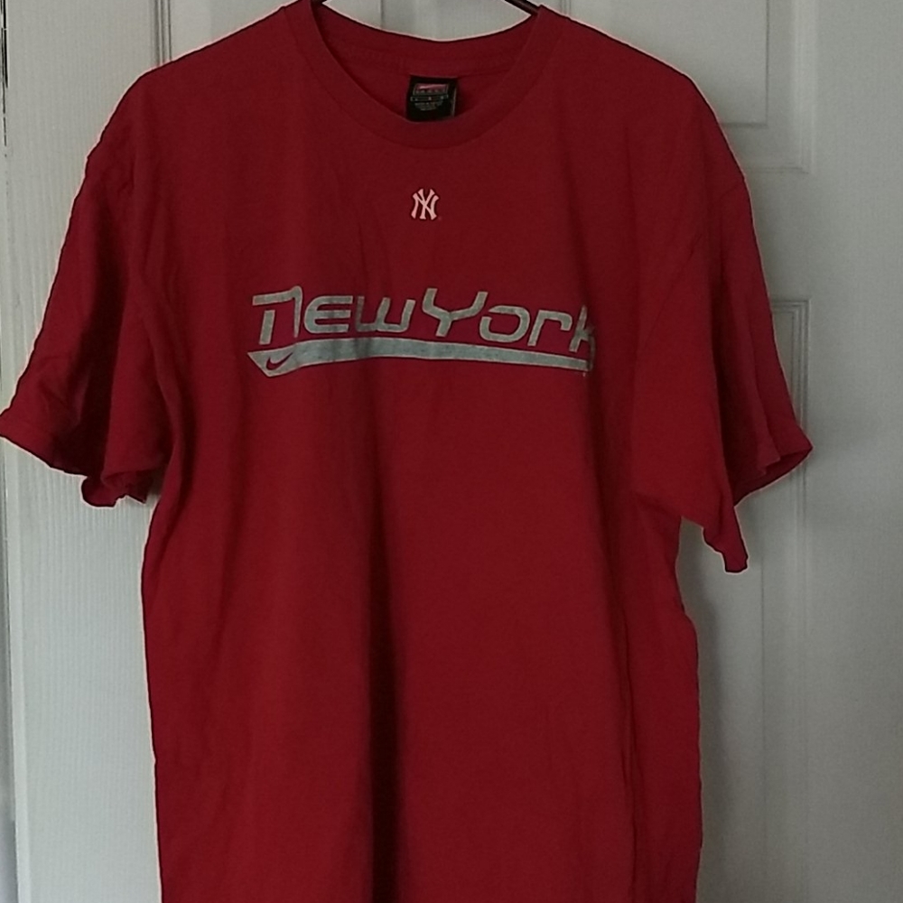 Tee shirt